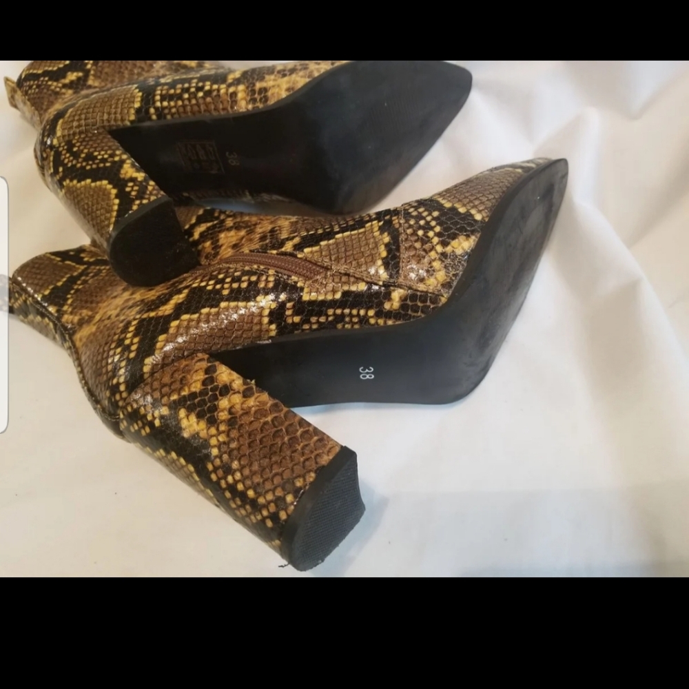 Python Print Booties 7.5 - image 4